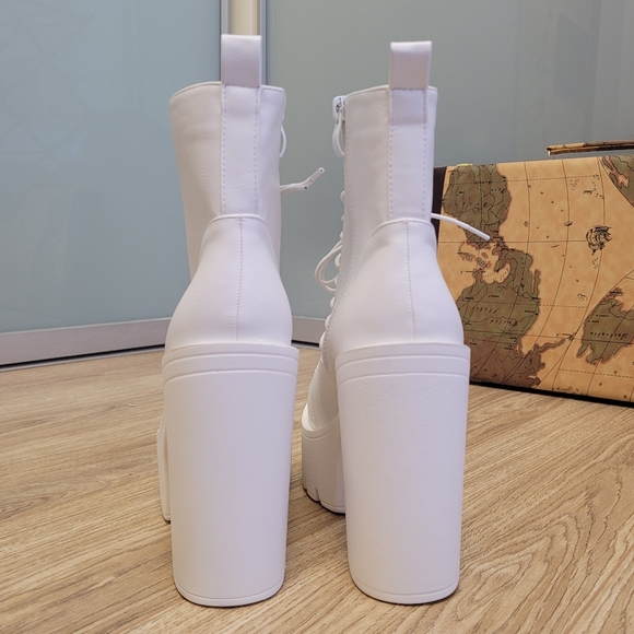 White Platform booties - Picture 4 of 9